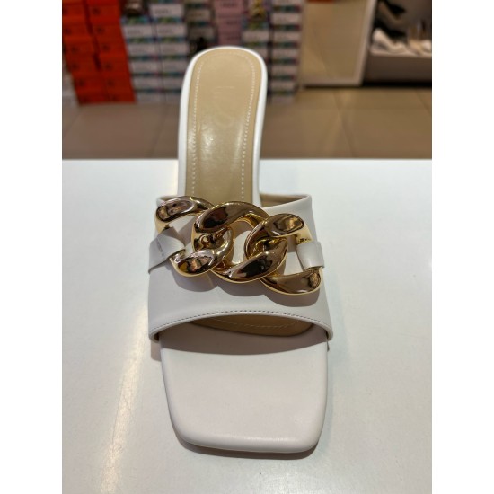 Beyaz Tek Bant Zincir Toka Topuklu Terlik