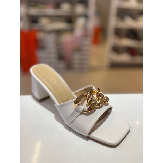 Beyaz Tek Bant Zincir Toka Topuklu Terlik