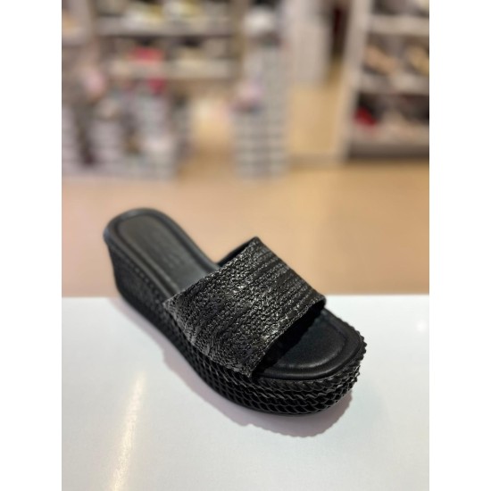 Siyah Dolgu Taban Hasır Terlik