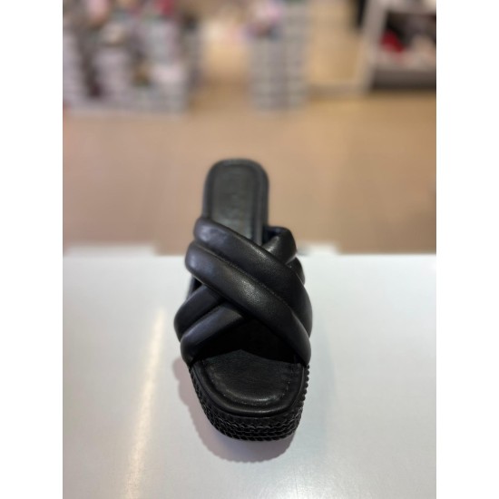 Siyah Dolgu Taban Çapraz Bant Terlik