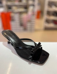 Siyah File Doku Tokalı Topuklu Şık Terlik