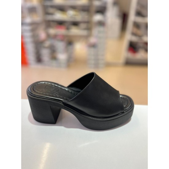 Siyah Kalın Platform Topuk Düz Terlik