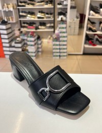 Siyah Kalın Topuk Gümüş Toka Klasik Terlik