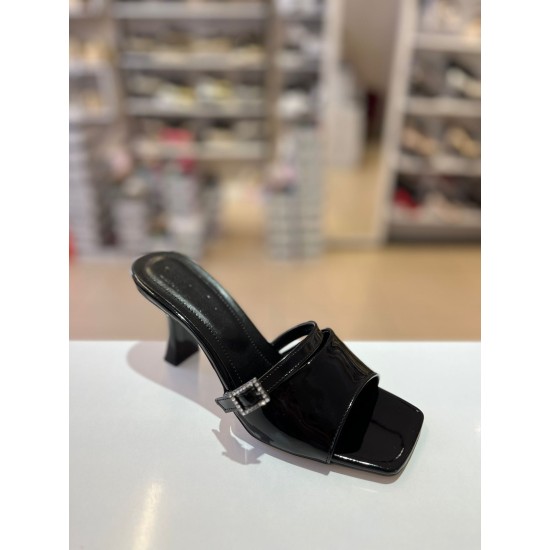 Siyah Rugan Gümüş Tokalı Topuklu Terlik