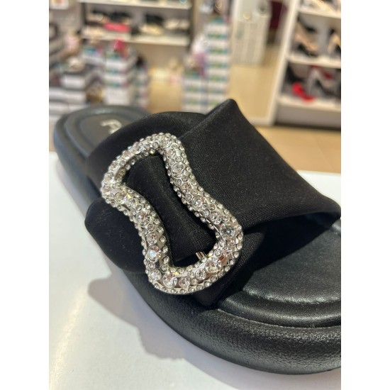 Siyah Taşlı Gümüş Tokalı Yumuşak Taban Terlik