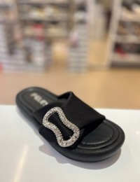 Siyah Taşlı Gümüş Tokalı Yumuşak Taban Terlik