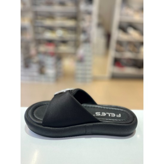 Siyah Taşlı Gümüş Tokalı Yumuşak Taban Terlik