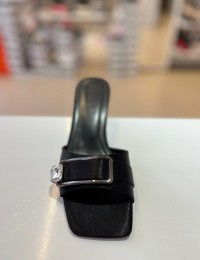 Siyah Tek Bant Elmas Taşlı Kısa Topuk Terlik