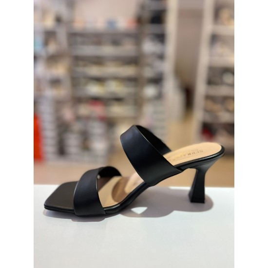 Siyah Çift Bantlı Topuklu Terlik