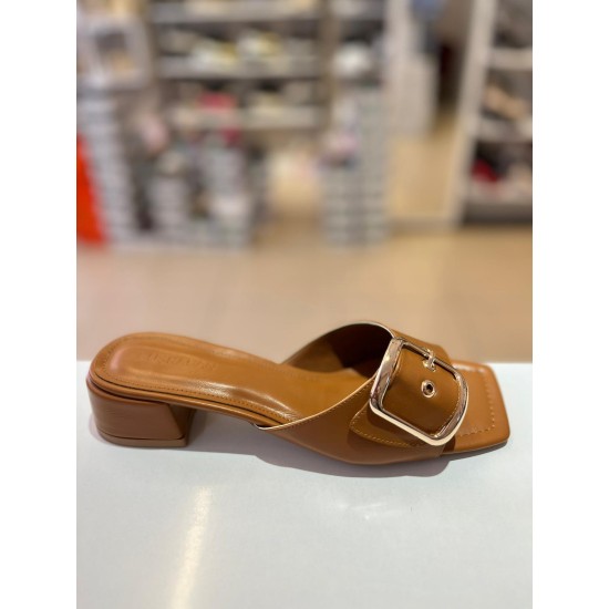 Taba Kısa Kalın Topuk Kilteli Terlik