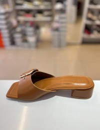 Taba Kısa Kalın Topuk Kilteli Terlik