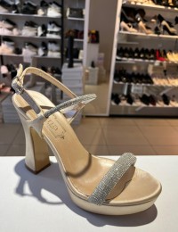 Bej Saten Tek Bant Taşlı Platform Ayakkabı