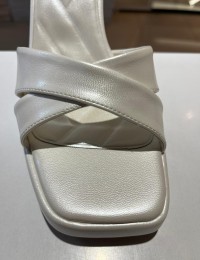 Beyaz Cilt Çapraz Bant Bilekten Bağlamalı Platform Ayakkabı