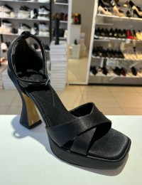 Siyah Saten Çapraz Bant Bilekten Bağlamalı Platform Ayakkabı