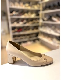 Bej Kalın Kısa Topuk Gold Tokalı Oval Burun Stiletto