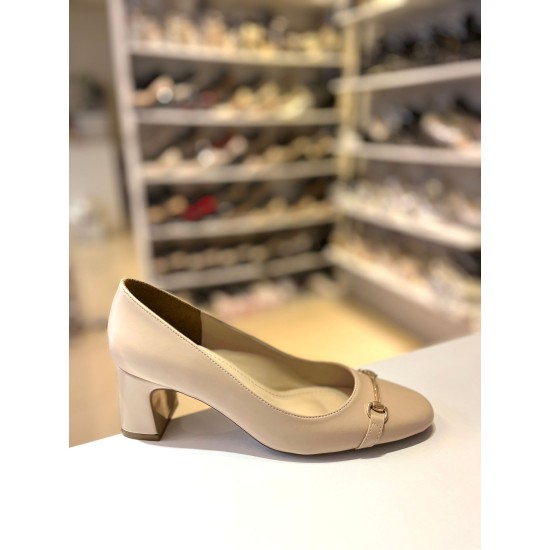 Bej Kalın Kısa Topuk Gold Tokalı Oval Burun Stiletto