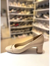 Bej Kalın Kısa Topuk Gold Tokalı Oval Burun Stiletto