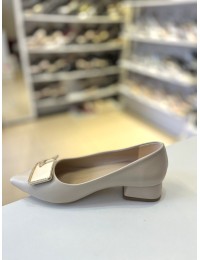 Bej Kalın Kısa Topuk Gold Çiçekli Toka Sivri Burun Stiletto