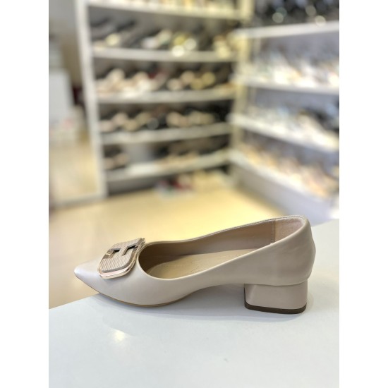 Bej Kalın Kısa Topuk Sivri Burun H Tokalı Stiletto