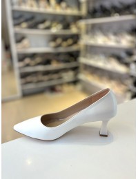 Beyaz Düz Klasik Kısa Topuk Stiletto