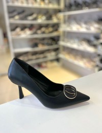 Siyah Cilt Gold Tokalı Sivri Burun Stiletto