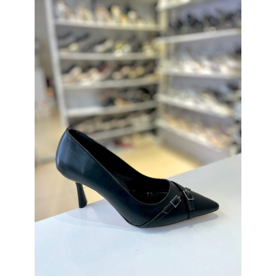 Siyah Cilt Çapraz Bant Kilteli Sivri Burun Stiletto