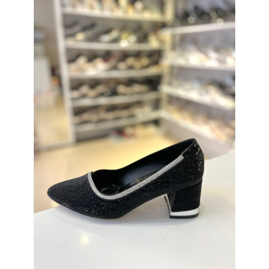 Siyah Damarlı Sim Taşlı Ara Topuk Boy Stiletto