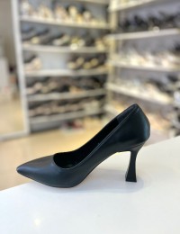 Siyah Düz Klasik Kadeh Topuk Stiletto