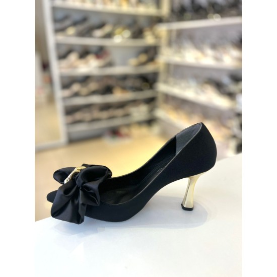 Siyah Gold Toka Kırışık Kumaş Detay Sivri Burun Stiletto