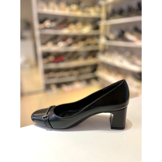 Siyah Kalın Kısa Topuk Gold Tokalı Oval Burun Stiletto