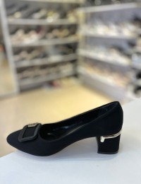 Siyah Kalın Kısa Topuk Mat Saten Mini Gold Toka Stiletto