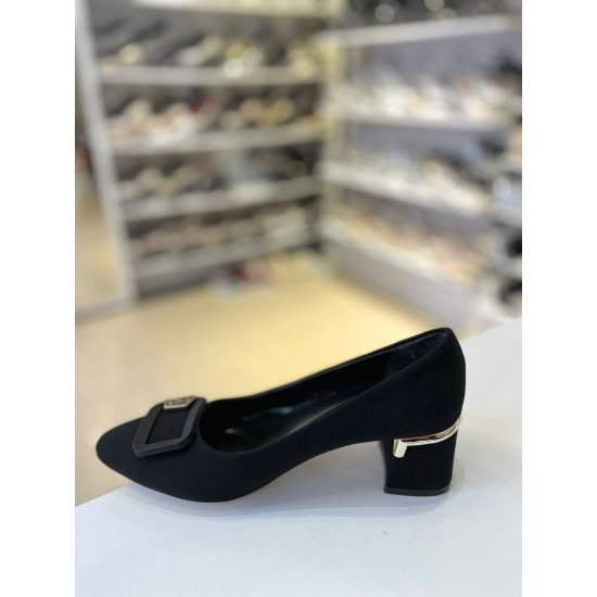 Siyah Kalın Kısa Topuk Mat Saten Mini Gold Toka Stiletto