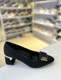 Siyah Kalın Kısa Topuk Mat Saten Mini Gold Toka Stiletto