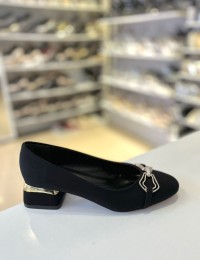 Siyah Mat Saten Gold Örümcek Tokalı Oval Burun Stiletto