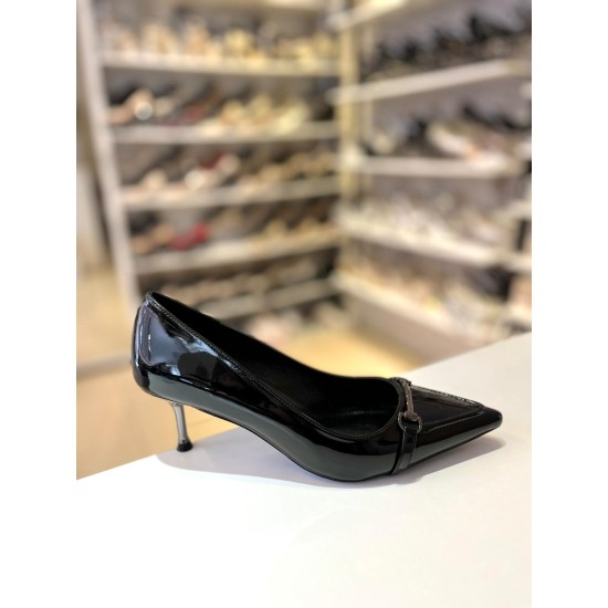 Siyah Metal Topuk Gold Toka Sivri Burun Stiletto