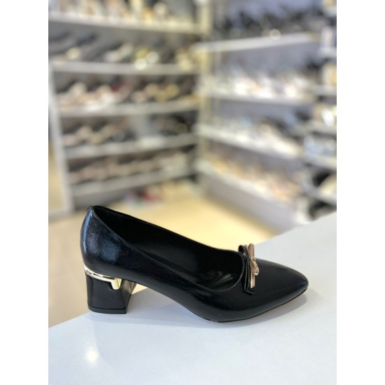 Siyah Rustik Doku Kalın Kısa Topuk Kurdele Toka Stiletto