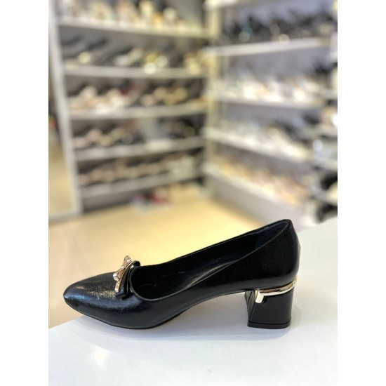 Siyah Rustik Doku Kalın Kısa Topuk Kurdele Toka Stiletto