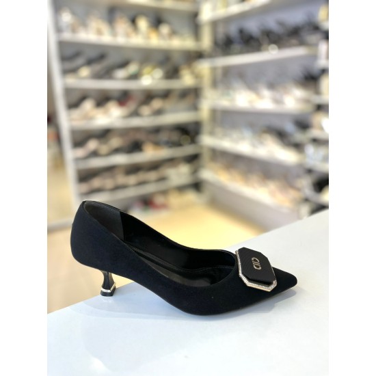 Siyah Taşlı Gold Tokalı Sivri Burun Kısa Topuk Stiletto