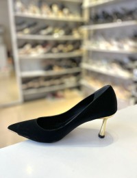 Siyah İpek Vakum Doku Ucu Taşlı Gold Topuk Stiletto